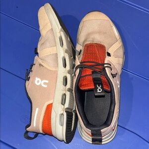 On Running Kids' Beige and Red Sneakers